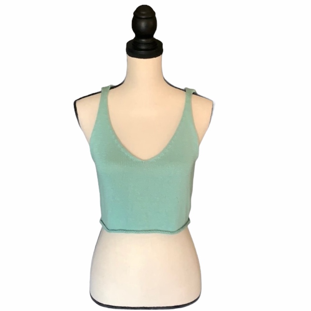 Forever 21 Sky Blue Knit Crop V-Neck Tank Top Sleeveless Size Medium